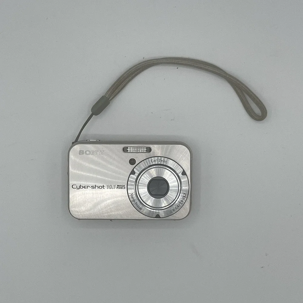 Sony Cyber-shot DSC-N2 10.1MP 3x Optical Zoom CCD Digital Camera - PARTS ONLY
